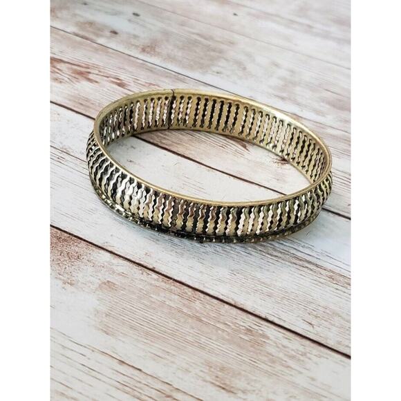 Vintage Bracelet / Bangle Unusual Design (Not A Perfect Circle) - Picture 2 of 6